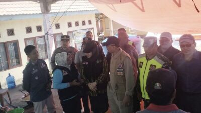 Bupati dan Anggota DPR Lisda Hendrajoni Tinjau  Dapur Umum
