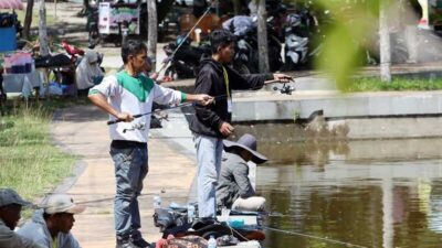 Ratusan Pemancing Meriahkan Festival Mancing Mania Ratu Prabu