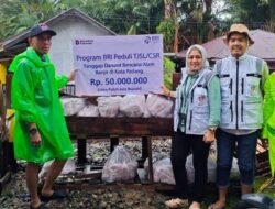 BRI Padang Salurkan 2.500 Nasi Bungkus untuk Warga Ikua Koto Terdampak Banjir