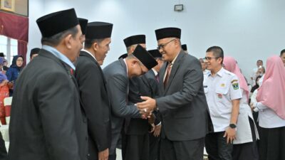 Sekdaprov Sumbar Lantik 119 Pejabat Administrator dan Pengawas