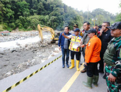 AHY Tinjau Jalan Nasional Lembah Anai yang Putus Akibat Banjir-Longsor: Sumbar Harus Bangkit