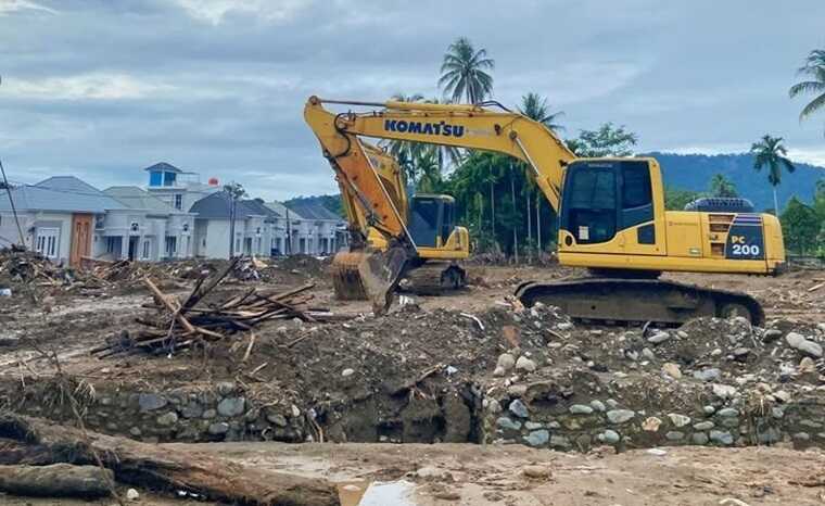 Masa Tanggap Darurat, Dinas PUPR Padang Terjunkan 70 Alat Berat dan 350 Tim Reaksi Cepat