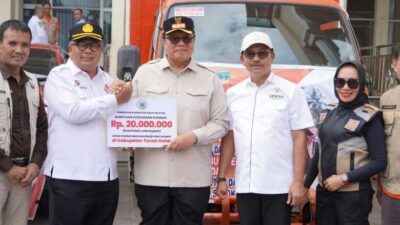Apkasi Serahkan Bantuan Pada Daerah Terdampak Bencana 