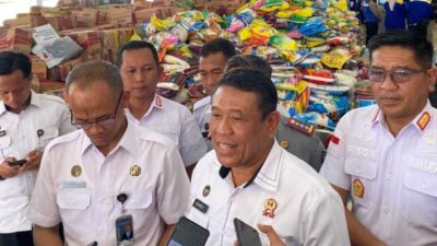 Bantuan Banjir Bandang Sumbar dari Kemenimipas Mendarat di Teluk Bayur