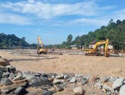 Akses Jalan di Batu Busuk Sudah Bisa Dilewati Kendaraan Roda Dua