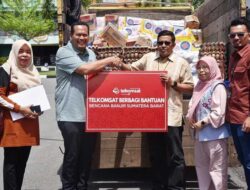 Telkom Serahkan Bantuan untuk Korban Banjir di Kota Pariaman