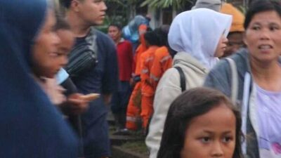Warga Terdampak Bencana di Padang Sudah Tempati Huntara