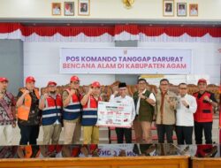Komisaris Utama PT Semen Padang Serahkan Bantuan Banjir Bandang Palembayan di Posko Utama Agam