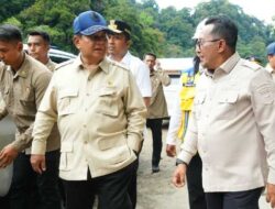 Presiden Prabowo Tinjau Titik Bencana di Lembah Anai
