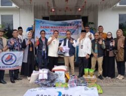 Walikota Solok Terima Bantuan untuk Korban Bencana dari Bank Nagari