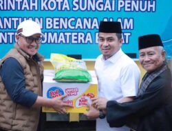 Walikota Sungai Penuh Antarkan Bantuan ke Kota Solok