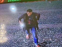 Pencuri Kotak Amal Masjid Al Elfah Kota Solok Terekam CCTV