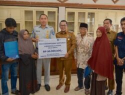 Ahli Waris Korban Kecelakaan Maut Panyalaian Terima Santunan Jasa Raharja