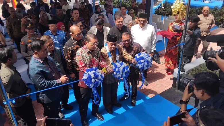 Menteri Kebudayaan Resmikan Kembali Rumah Puisi Taufiq Ismail dan Museum Sastra Indonesia