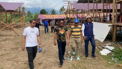Wagub Vasko dan Wakil Ketua DPRD Sumbar Evi Yandri Tinjau Pembangunan Huntara Kepalo Koto