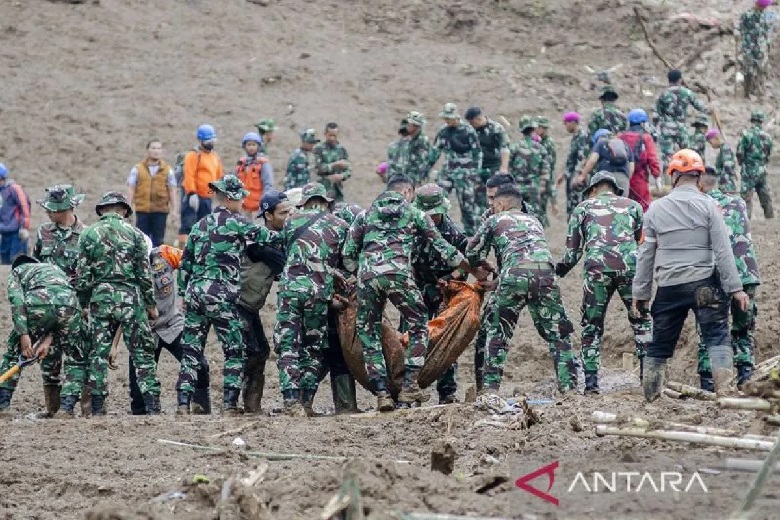 23 Prajurit Marinir Jadi Korban Tanah Longsor Cisarua, 19 Masih Belum Ditemukan