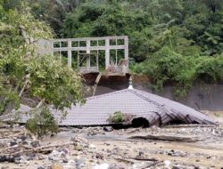 Ngarai Kaluang Longsor, Mushala Ambruk