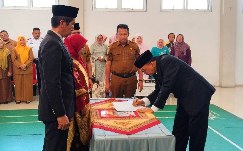 11 Pejabat Eselon II di Lingkungan Pemkab Pessel Dilantik