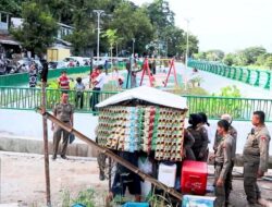Satpol PP Padang Tetibkan PKL di Jalan Sutan Syahrir