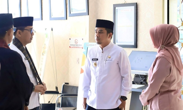 Wali Kota Solok Sidak ke DPMPTSP, Minta Pelayanan Publik Terus Ditingkatkan