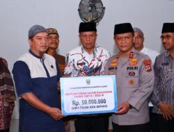 Wakil Walikota Elzadaswarman Temani Kapolda Kunjungi Masjid Wustha