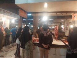 Jelang Ramadhan, Lapak Daging di Pasar Raya Solok Diserbu Pembeli