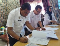 Kadis Dukcapil Dharmasraya Teken Kerjasama Pemanfaatan Data Kependudukan dengan 7 Kepala OPD