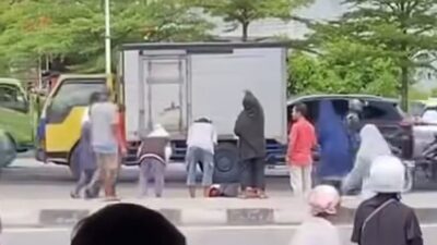 Pengendara Motor Perempuan Tewas Usai Terjatuh di Fly Over Pekanbaru