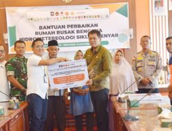 Tiga Warga Kota Pariaman Terima Bantuan Perbaikan Rumah