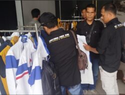 Berburu Kenang-kenangan, Wartawan Asal Sumbar “Serbu” Stan Suvenir HPN di Serang