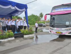 Gubernur Mahyeldi Lepas Peserta Program Balik Gratis, Apresiasi Dukungan Kemenhub untuk Masyarakat Sumbar