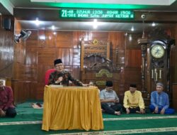 Zulmaeta Bersilaturahmi Dengan Jamaah Masjid Muslimin Balai Cacang