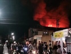 Kebakaran Landa Rumah Lantai II di Siteba Padang