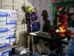 Raifah Mart di Kawasan Gunung Pangilun Terbakar