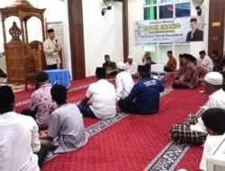 Safari Ramadhan, Anggota DPRD Padang Erianto Serahkan Hibah Rp25 Juta di Masjid Abrar Kalumbuk