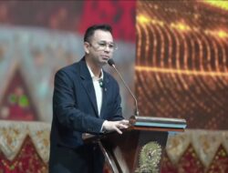 Raffi Ahmad Tegaskan Dukungan Presiden untuk Masyarakat Minang pada Pelantikan IKM