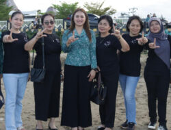Sahabat Venny dan TP PKK Gunungsitoli Rawat Ekosistem Laut, Lepas Puluhan Penyu Dilindungi