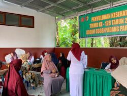 Kolaborasi TMMD dan Puskesmas, Warga Sungai Geringging Dapat Edukasi Kesehatan
