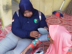 Polda Sumbar Beri Pengobatan Gratis Bagi Masyarakat Terdampak Banjir di Padang