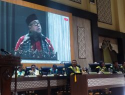 Bakar Semangat Wisudawan UIN Bukittinggi, Rano Karno: Ijazah Itu Ibarat Kunci