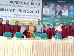 Biografi Wartawan Zaman Mesin Ketik Tanah Datar Diluncurkan