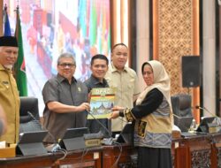 Gubernur Mahyeldi Tekankan Ranperda Harus Realistis dan Berdampak bagi Masyarakat