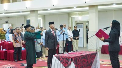 Bupati Annisa Lantik Sekda Definitif Dharmasraya