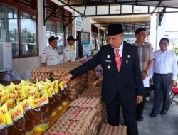 Dinas Ketahanan Pangan Menggelar Gerakan Pangan Murah di Halaman Kantor Camat Payakumbuh Timur