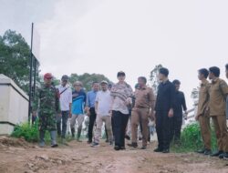 Bupati Annisa Tinjau Progres Pembangunan Jembatan Batang Mimpi di Nagari Sikabau