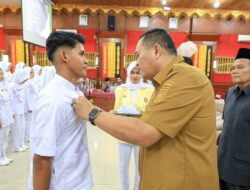 86 Mahasiswa STIKES Piala Sakti Pariaman Ikuti Pemasangan Uniform dan Ucap Janji