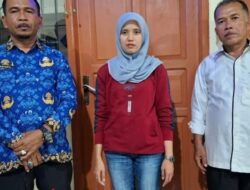 Pemkab Agam Pulangkan Elsa, Korban Dugaan KDRT ke Kampung Halaman di Jawa Barat
