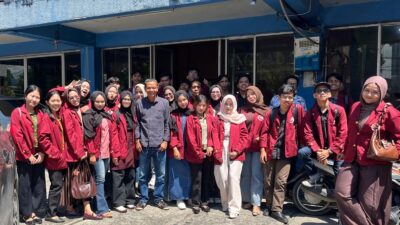 *Mahasiswa Ilmu Komunikasi Universitas Ekasakti Gali Ilmu Jurnalistik di Harian Singgalang*