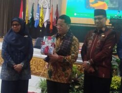​Sekjen Kemenag Bakar Semangat Sivitas UIN Bukittinggi, Dari Kuliah Umum Hingga Resmikan Bank Mini
