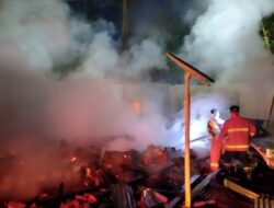 Pasar Ampalu Sungai Sariak Dini Hari Tadi Terbakar